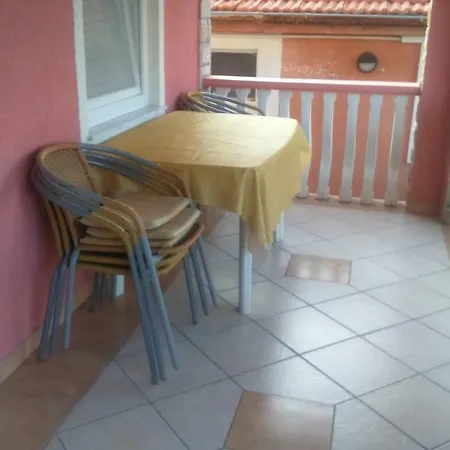Toni Apartament *