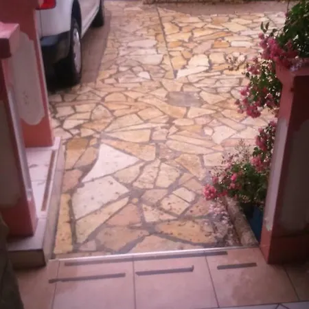 Apartament Toni Vir